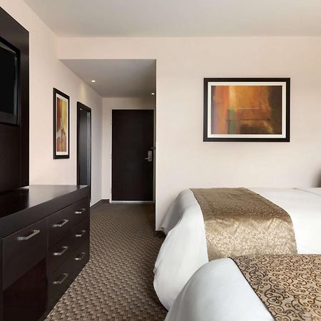 ดับเบิ้ลทรีโฮเต็ล บายฮิลตัน เกเรตาโร Hotel ภายนอก รูปภาพ