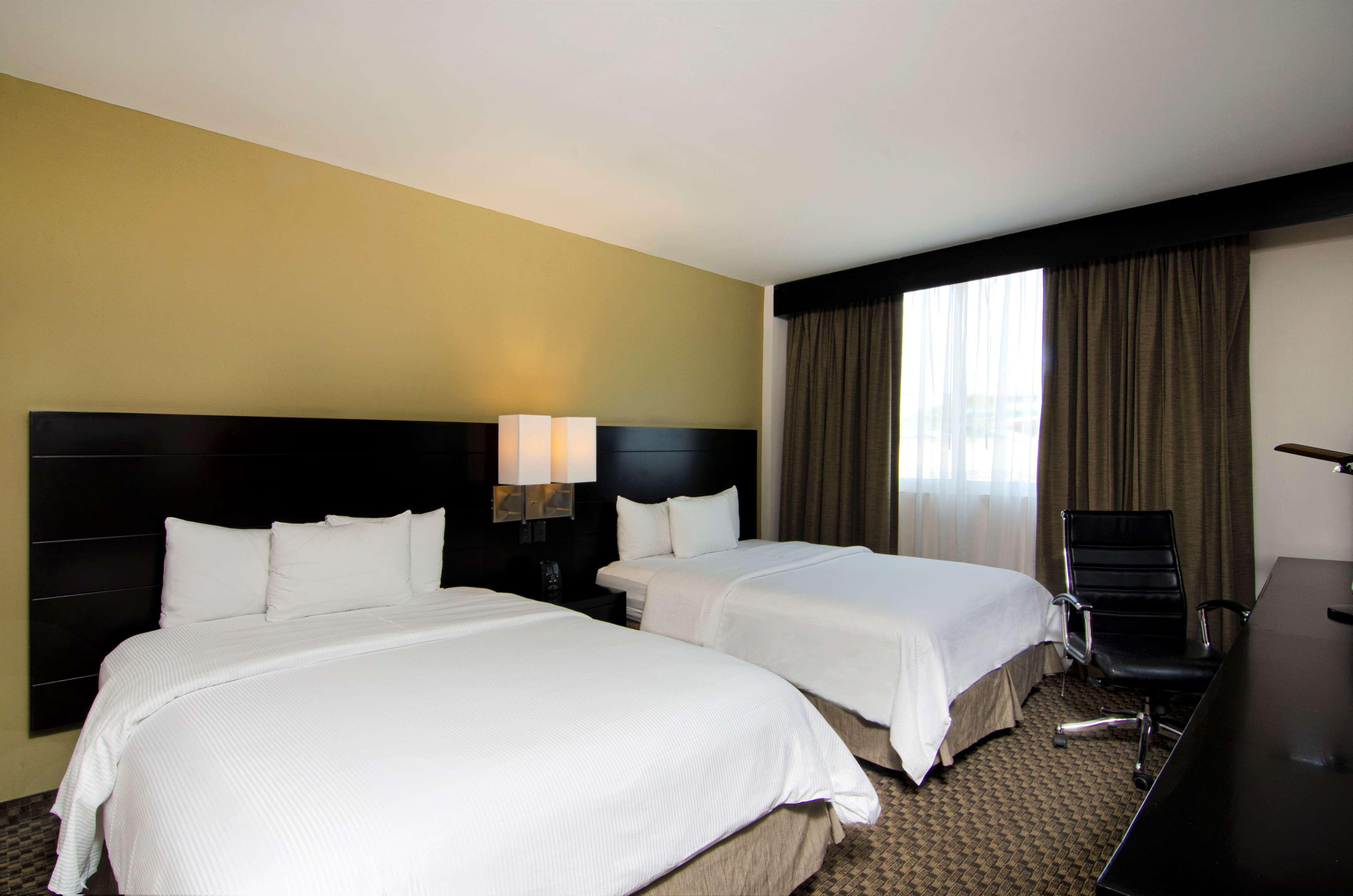 ดับเบิ้ลทรีโฮเต็ล บายฮิลตัน เกเรตาโร Hotel ภายนอก รูปภาพ