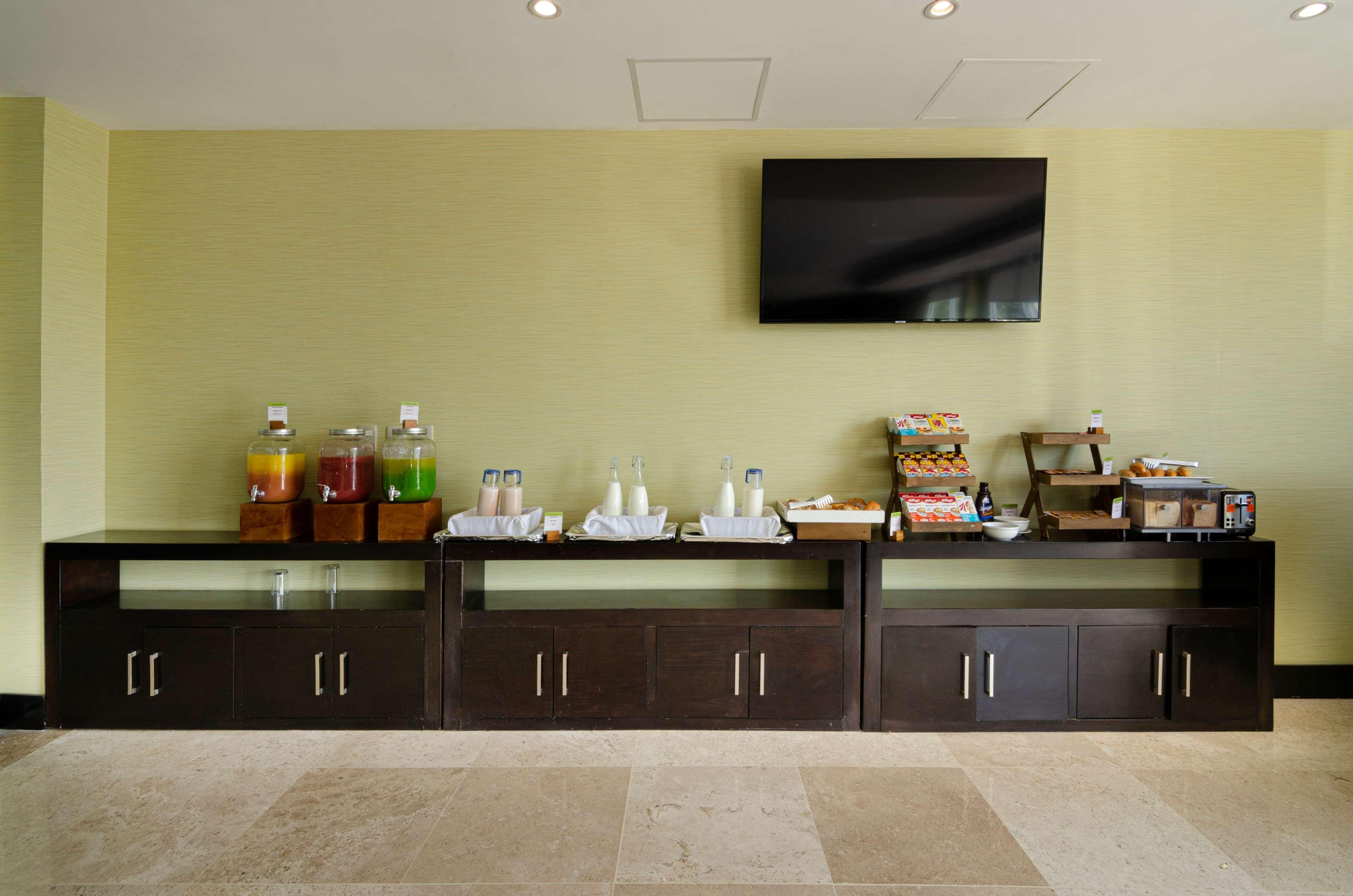ดับเบิ้ลทรีโฮเต็ล บายฮิลตัน เกเรตาโร Hotel ภายนอก รูปภาพ