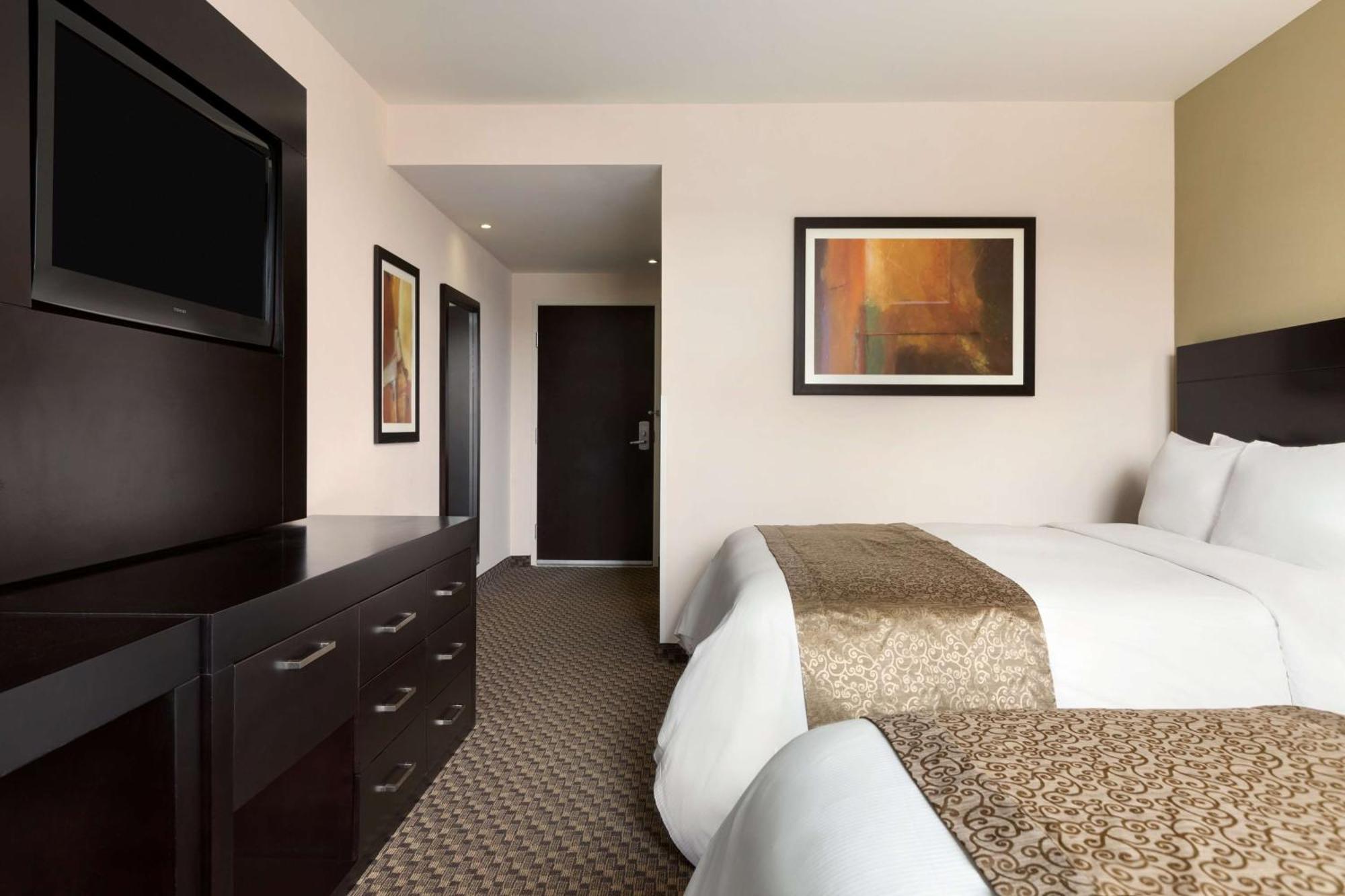 ดับเบิ้ลทรีโฮเต็ล บายฮิลตัน เกเรตาโร Hotel ภายนอก รูปภาพ