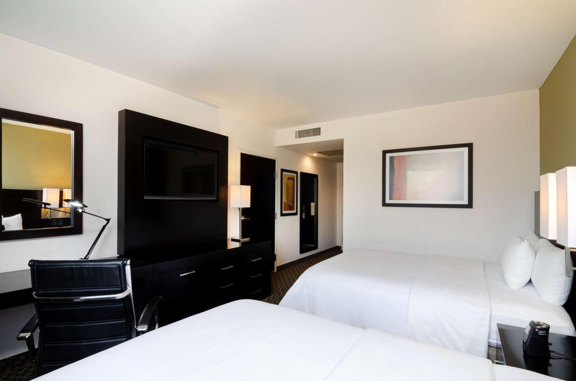 ดับเบิ้ลทรีโฮเต็ล บายฮิลตัน เกเรตาโร Hotel ภายนอก รูปภาพ
