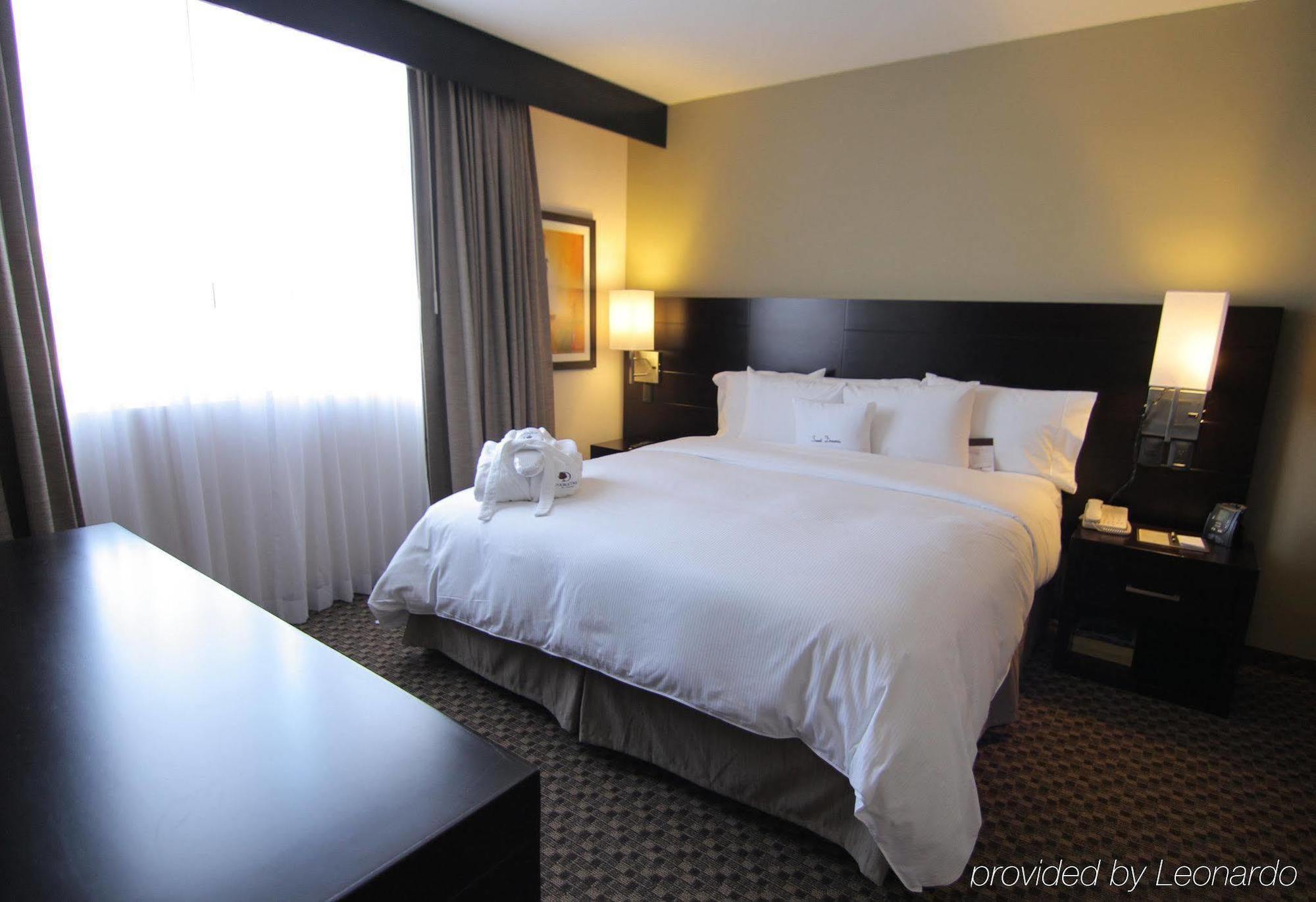 ดับเบิ้ลทรีโฮเต็ล บายฮิลตัน เกเรตาโร Hotel ภายนอก รูปภาพ